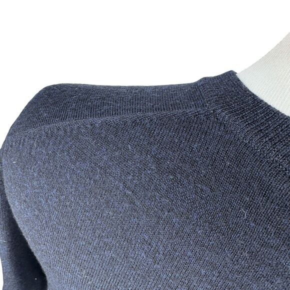 Untuckit Sweater Men’s Medium Blue 100% Merino Wool Long Sleeve V-Neck Pullover - Picture 10 of 10